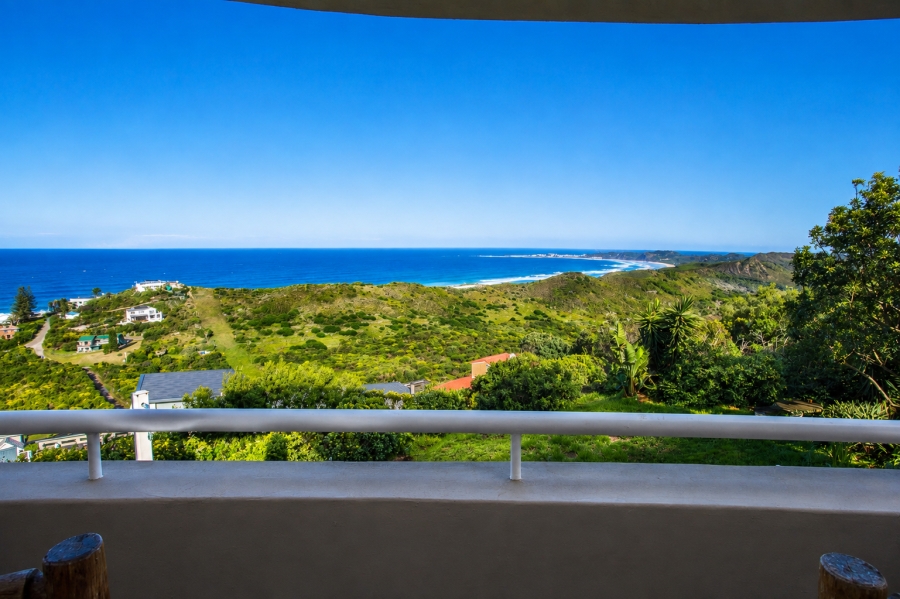 6 Bedroom Property for Sale in Brenton On Sea Western Cape